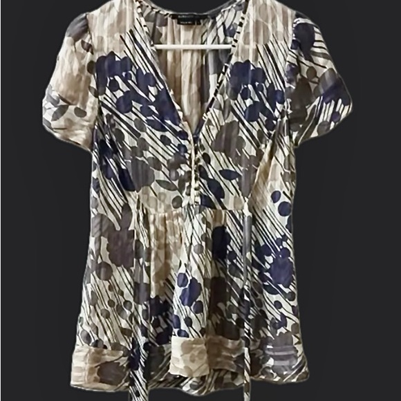 BCBG Max Azria 100% Silk Blouse - Picture 3 of 11